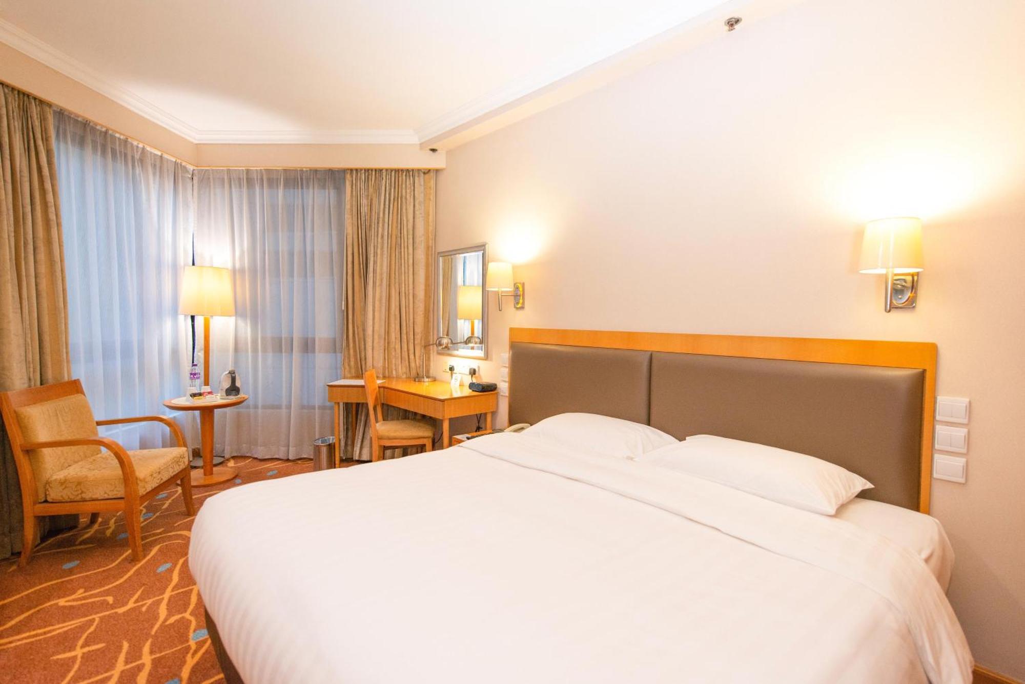 Отель The Harbourview - Chinese Ymca Of 4*