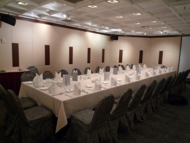 Отель The Harbourview - Chinese Ymca Of 4*